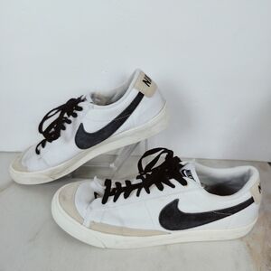 Nike Men's Blazer Low '77 Vintage White Black Canvas Sneakers, 10.5